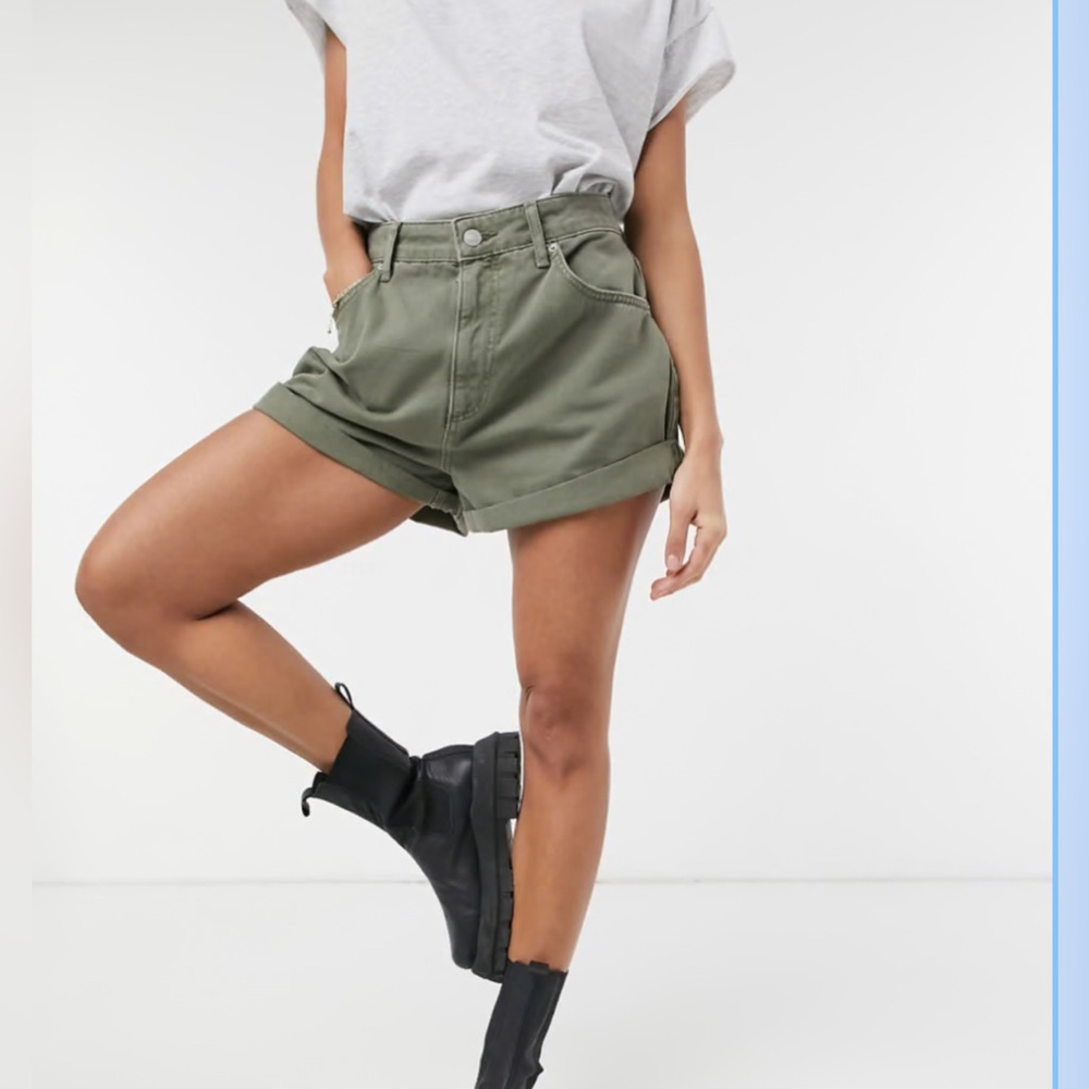 ASOS Women’s Sz 14‎ Slouchy Mom Shorts In Washed Khaki Green